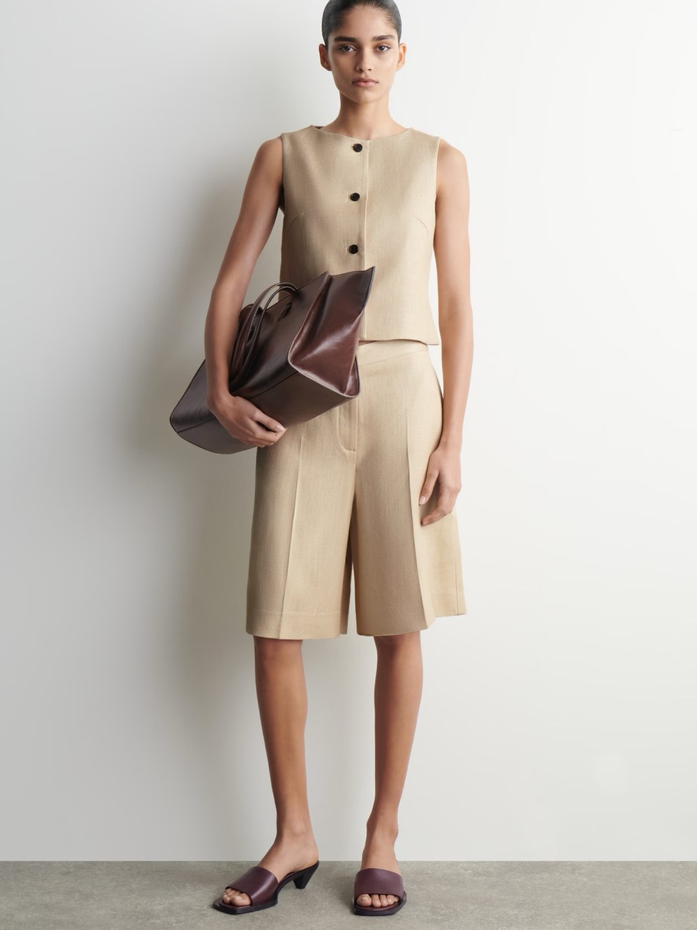 NWT (size 2) COS LONGLINE TAILORED SHORTS